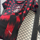 Camisa Feminina do Flamengo Pré-jogo 25/26 Torcedor Preto e Vermelho