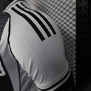 Camisa do Newcastle United I 25/26 JOGADOR Preta e Branca
