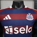 Camisa do Newcastle United II 24/25 JOGADOR Azul e Vermelho