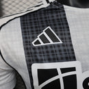 Camisa do Newcastle United I 25/26 JOGADOR Preta e Branca